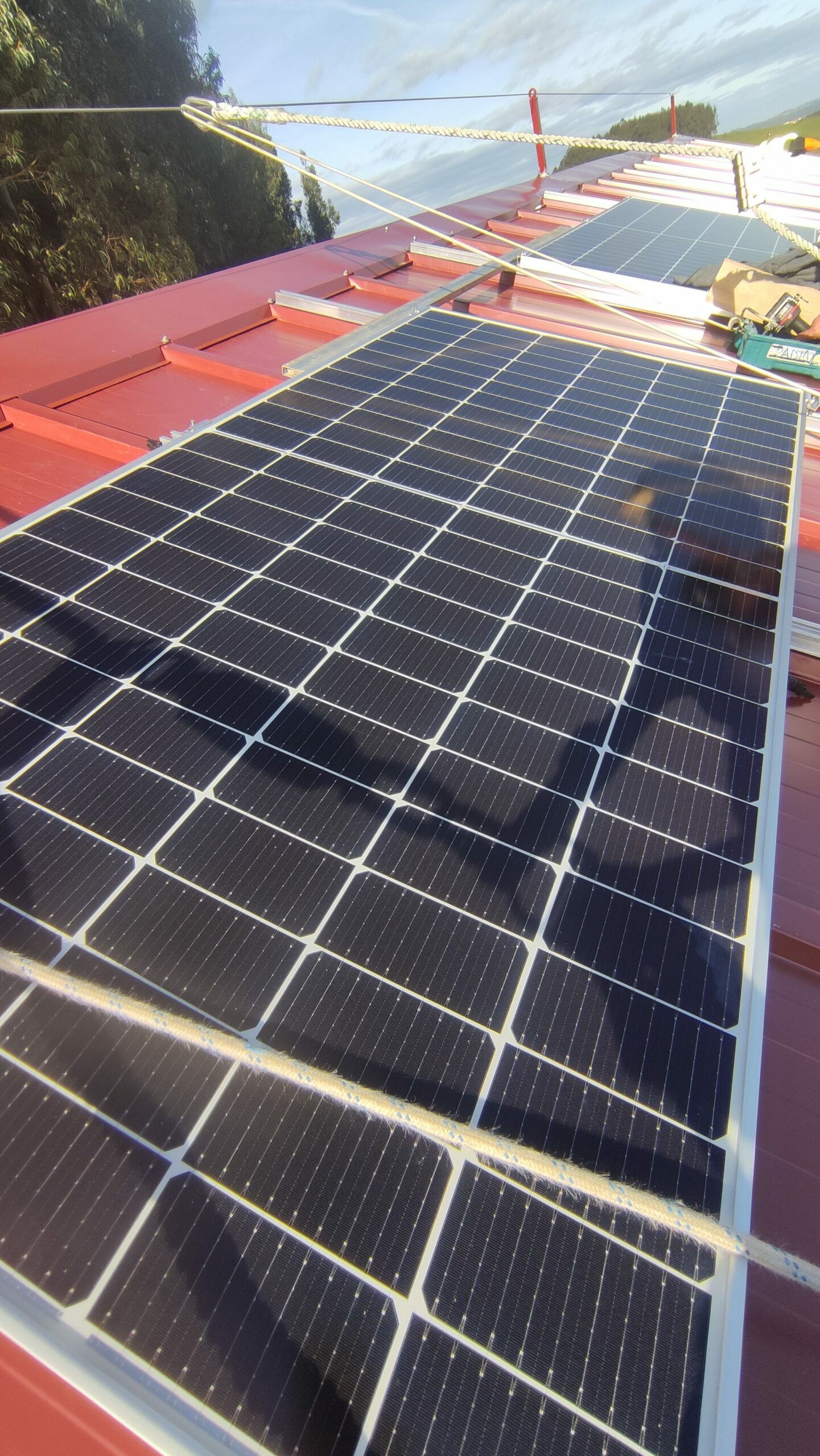 Instalacion placas solares fotovoltaicas en nave industrial