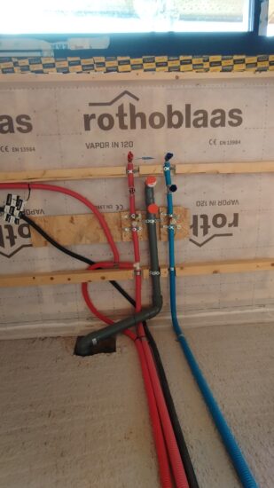 Tomas de ACS y AF para cocina con recirculación de ACS