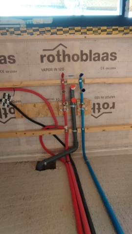 Tomas de ACS y AF para cocina con recirculación de ACS